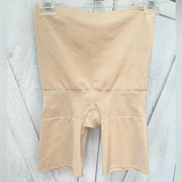 Assets By Spanx Shapewear Shorts Womens Size Large High Rise Tan - Picture 1 of 8